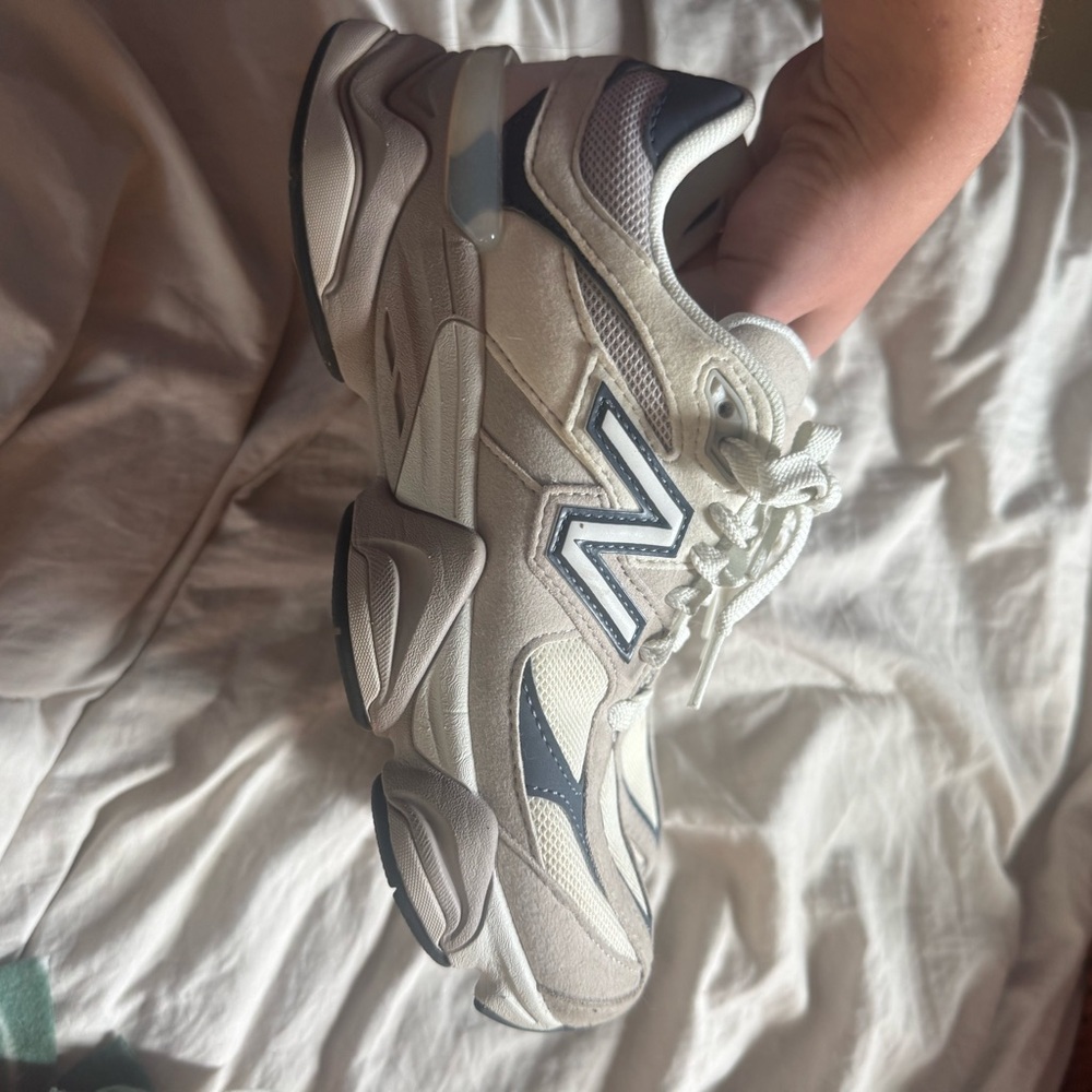 New Balance Cream and Blue Athletic Shoes - Picture 2 of 6